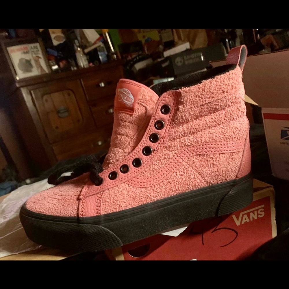 Vans sk8 hi MTE Platforms in desert rose Sz 10.